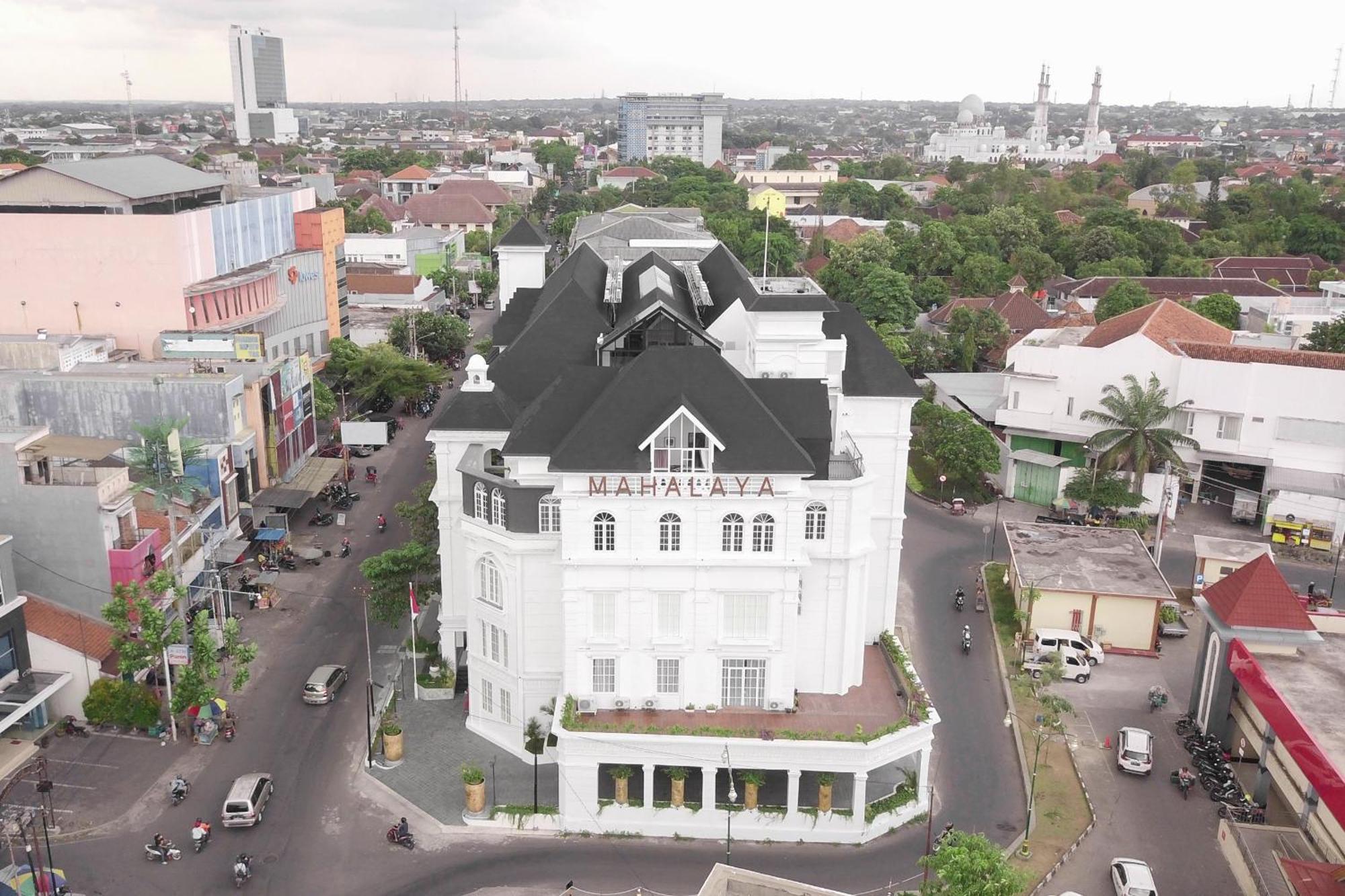 Mahalaya The Legacy Hotel Solo المظهر الخارجي الصورة