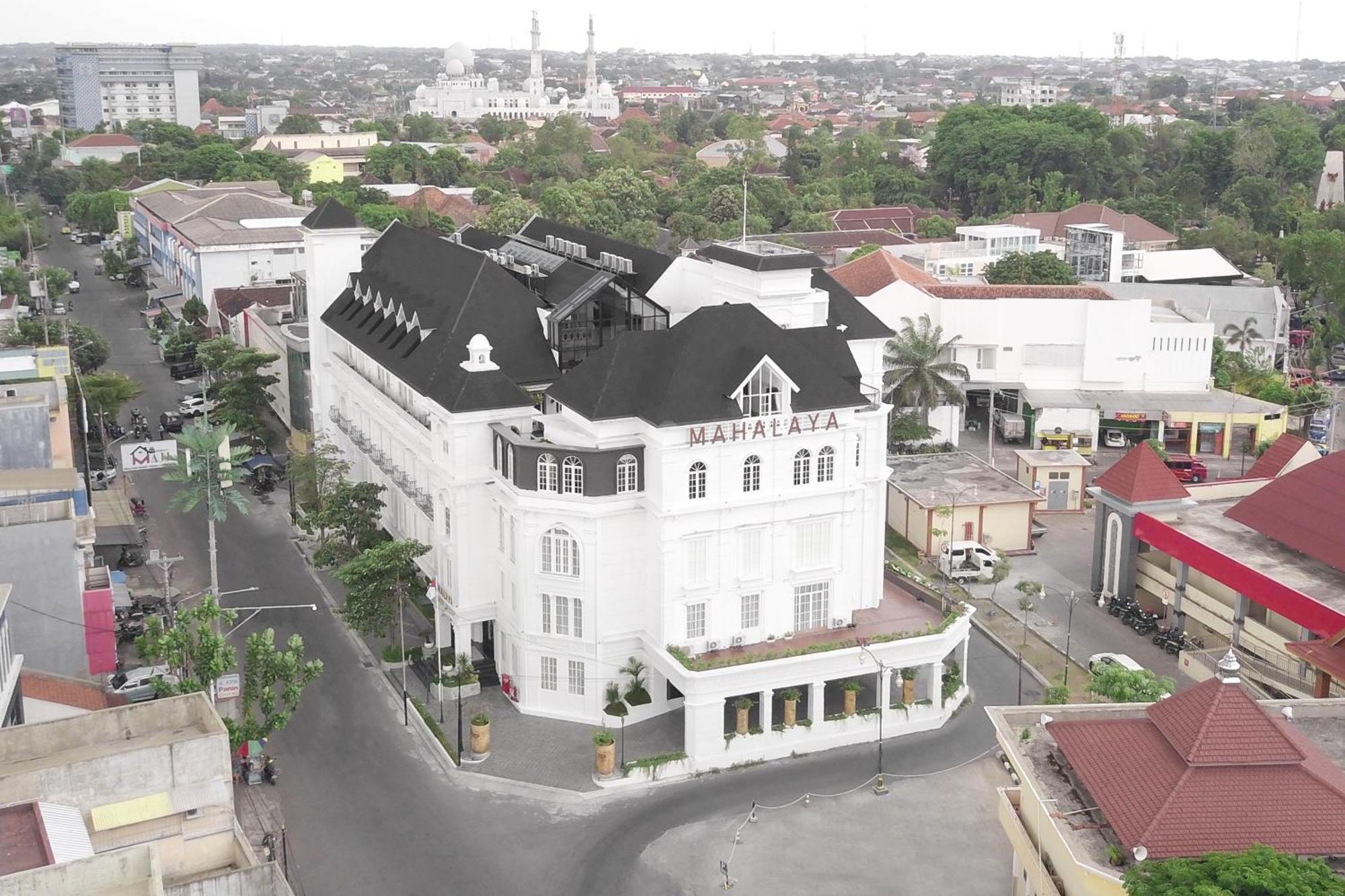 Mahalaya The Legacy Hotel Solo المظهر الخارجي الصورة